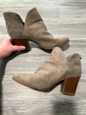 Fergalicious Taupe Perforated Ankle Booties Block Heel Western Boho Women Size 9